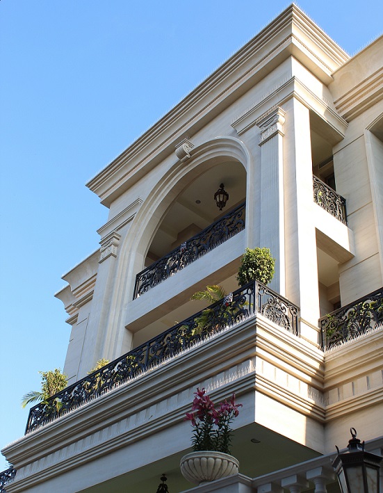 Stone Facade – A Refined and Timeless Design